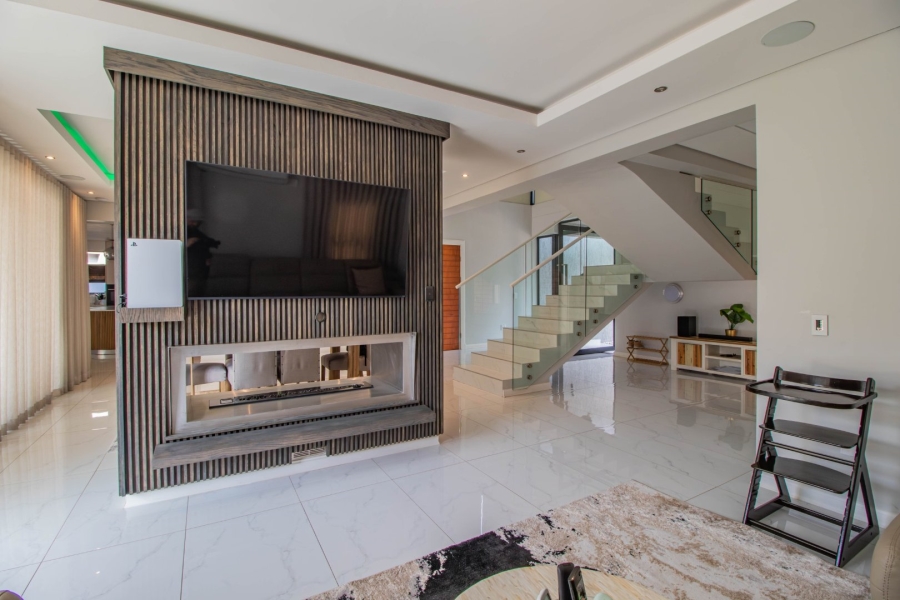 5 Bedroom Property for Sale in Serengeti Lifestyle Estate Gauteng