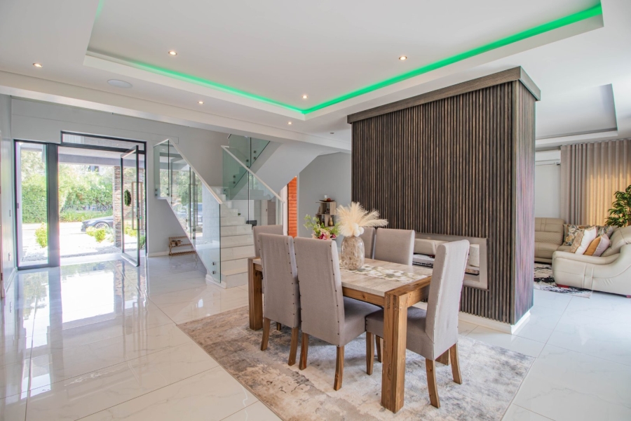 5 Bedroom Property for Sale in Serengeti Lifestyle Estate Gauteng