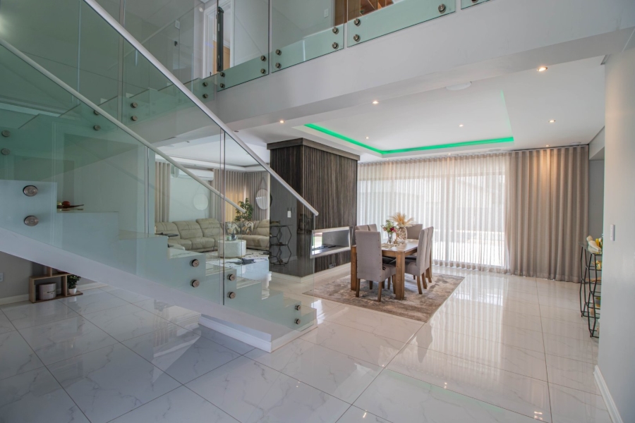 5 Bedroom Property for Sale in Serengeti Lifestyle Estate Gauteng