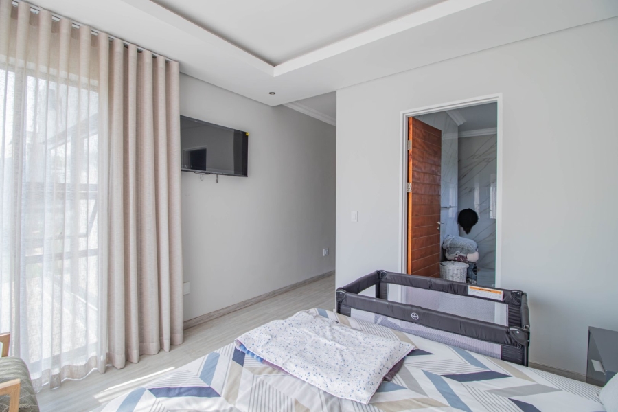 5 Bedroom Property for Sale in Serengeti Lifestyle Estate Gauteng