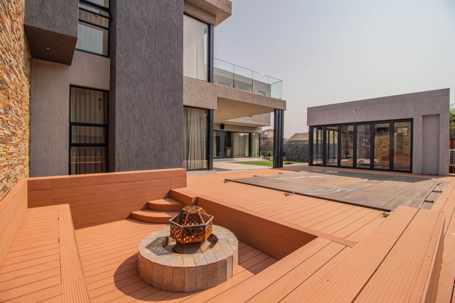 5 Bedroom Property for Sale in Serengeti Lifestyle Estate Gauteng