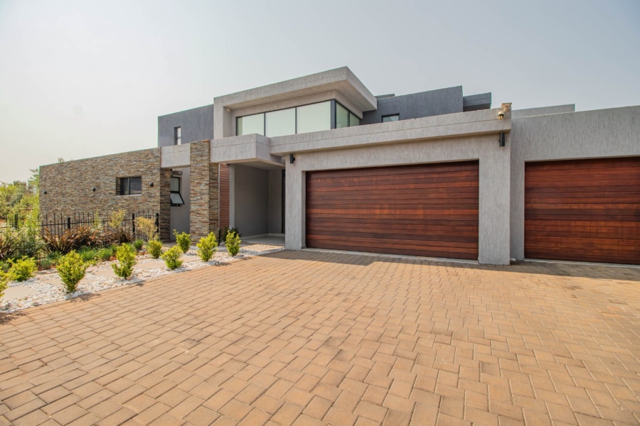 5 Bedroom Property for Sale in Serengeti Lifestyle Estate Gauteng