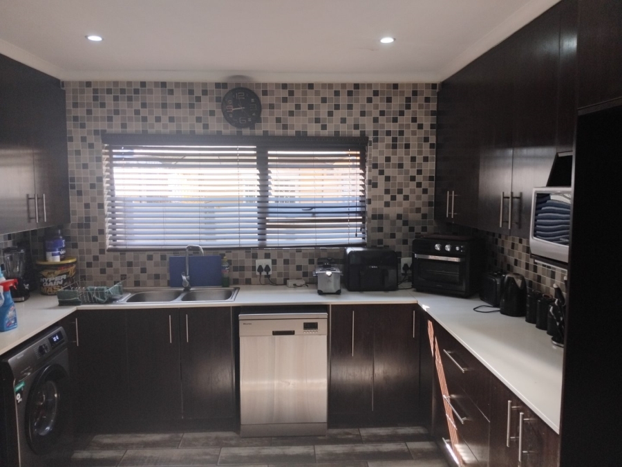 3 Bedroom Property for Sale in Gerdview Gauteng