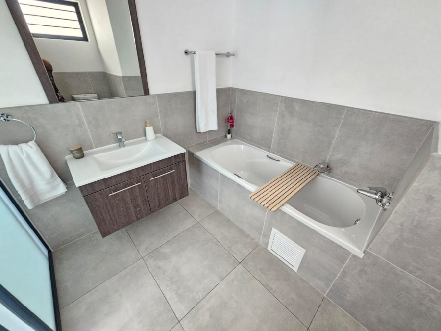 3 Bedroom Property for Sale in Noordhang Gauteng