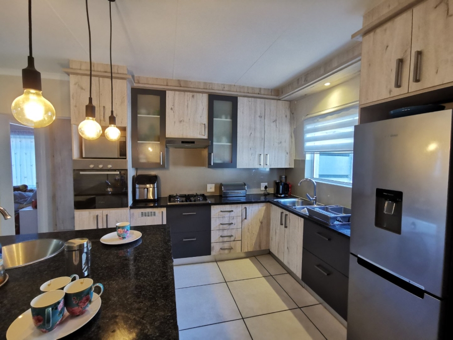 To Let 3 Bedroom Property for Rent in North Riding Gauteng