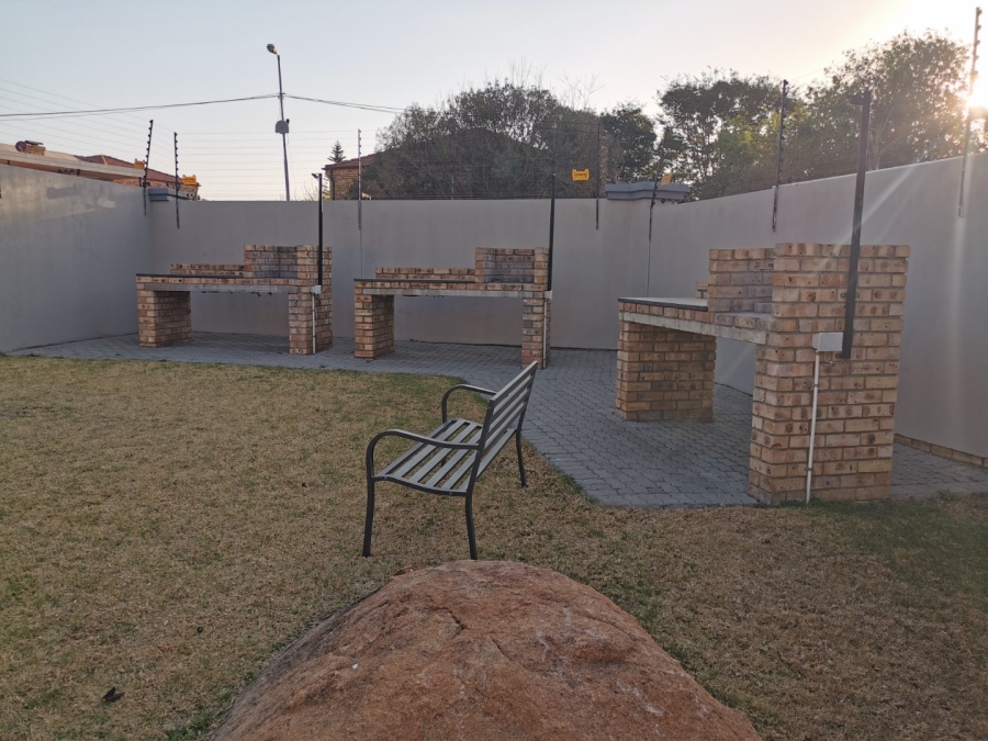 To Let 3 Bedroom Property for Rent in North Riding Gauteng