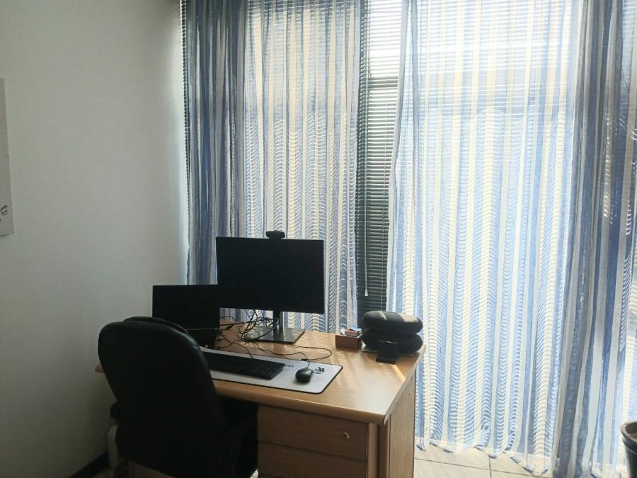 1 Bedroom Property for Sale in Elma Park Gauteng