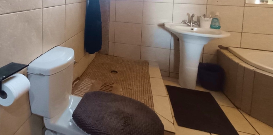 3 Bedroom Property for Sale in Rothdene Gauteng