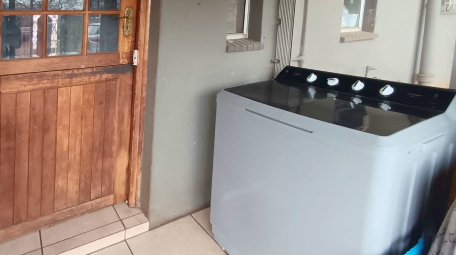 3 Bedroom Property for Sale in Rothdene Gauteng