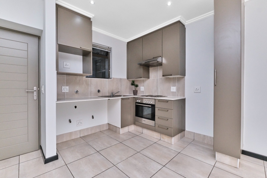 To Let 1 Bedroom Property for Rent in Lonehill Gauteng
