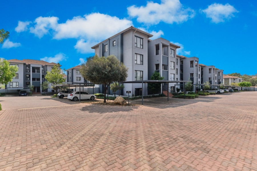 To Let 1 Bedroom Property for Rent in Lonehill Gauteng