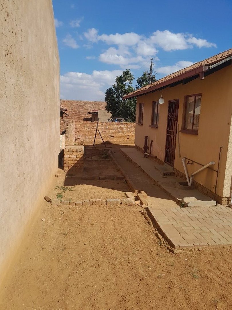 To Let 2 Bedroom Property for Rent in Soshanguve WW Gauteng