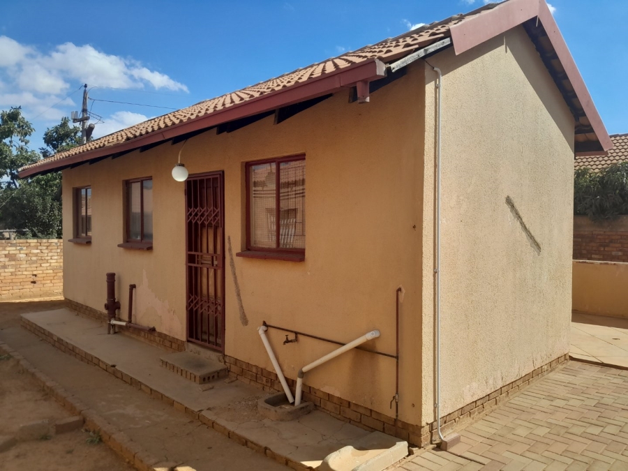 To Let 2 Bedroom Property for Rent in Soshanguve WW Gauteng