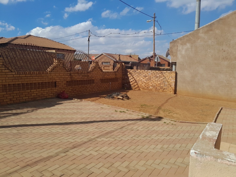 To Let 2 Bedroom Property for Rent in Soshanguve WW Gauteng