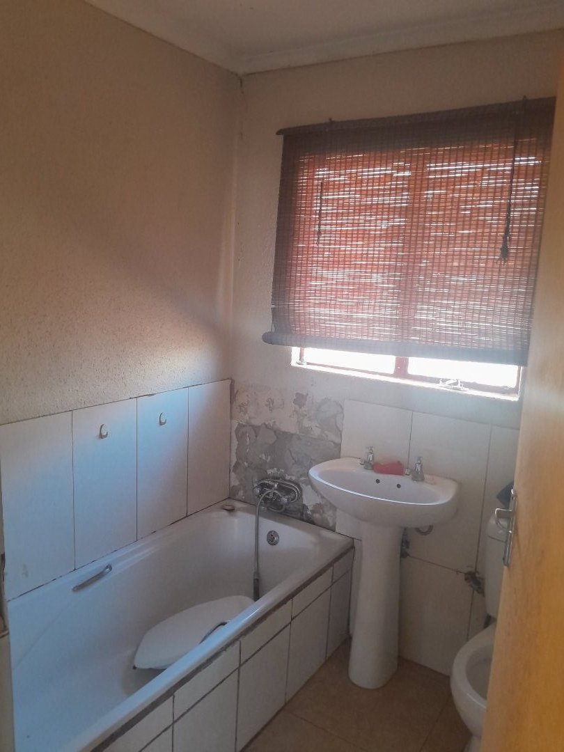 To Let 2 Bedroom Property for Rent in Soshanguve WW Gauteng