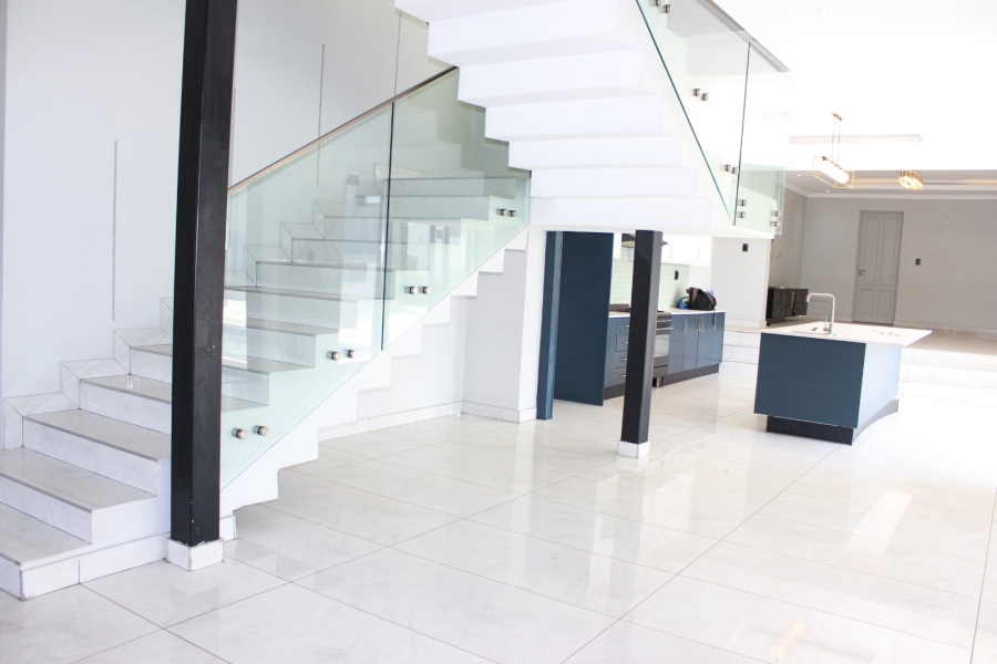 7 Bedroom Property for Sale in Midstream Ridge Gauteng