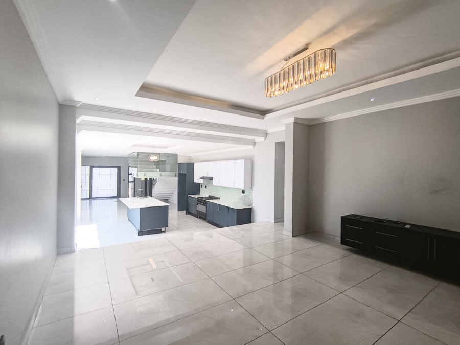 7 Bedroom Property for Sale in Midstream Ridge Gauteng
