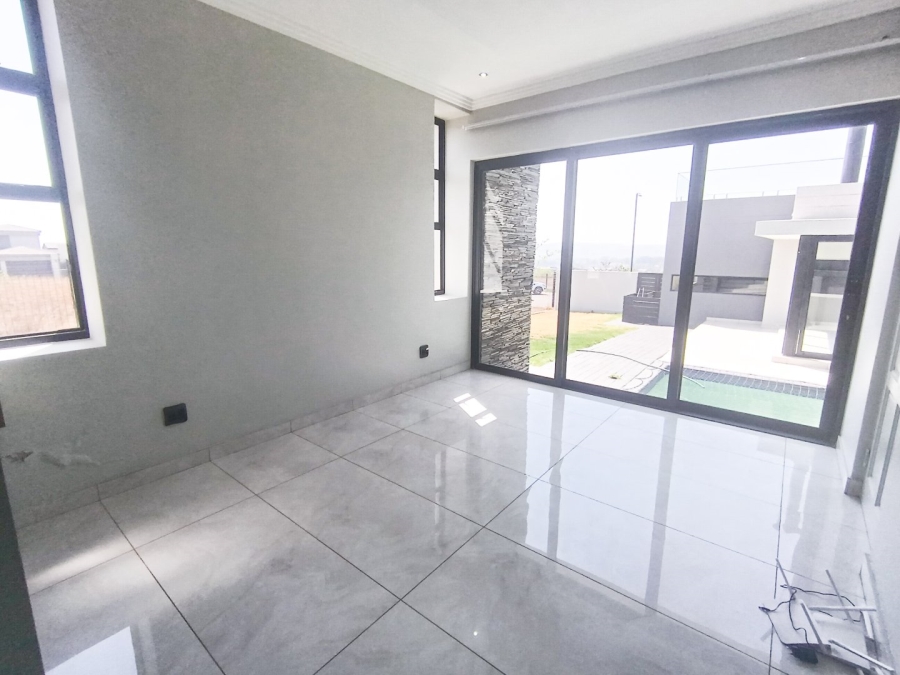 7 Bedroom Property for Sale in Midstream Ridge Gauteng