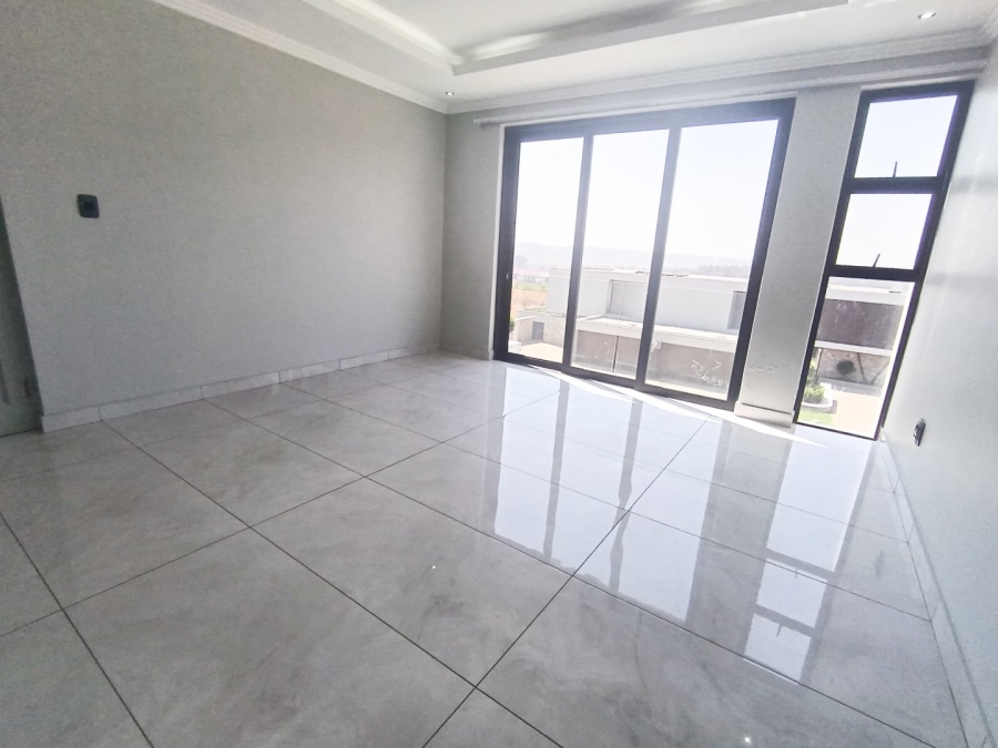 7 Bedroom Property for Sale in Midstream Ridge Gauteng