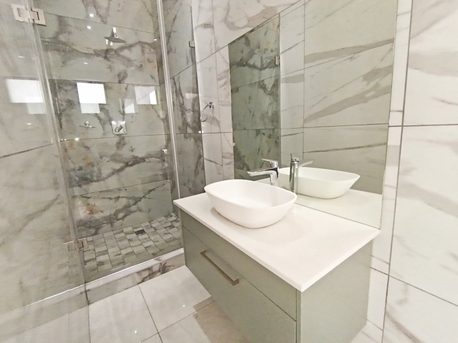 7 Bedroom Property for Sale in Midstream Ridge Gauteng