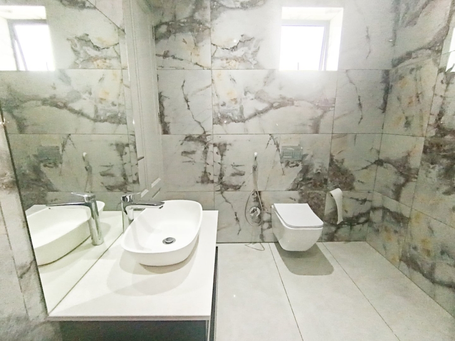 7 Bedroom Property for Sale in Midstream Ridge Gauteng