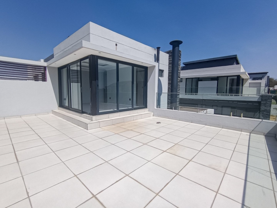 7 Bedroom Property for Sale in Midstream Ridge Gauteng