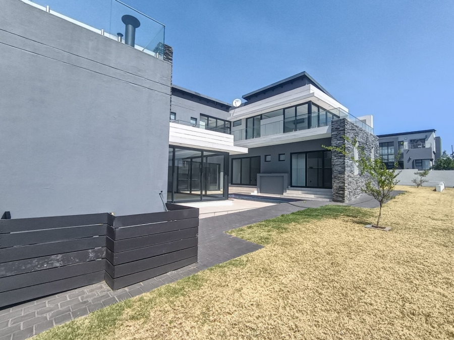 7 Bedroom Property for Sale in Midstream Ridge Gauteng