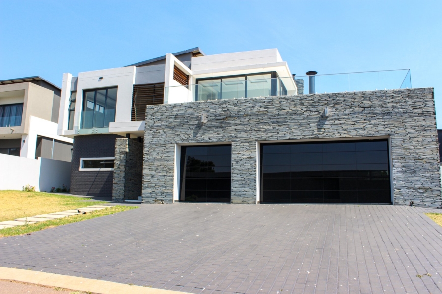 7 Bedroom Property for Sale in Midstream Ridge Gauteng