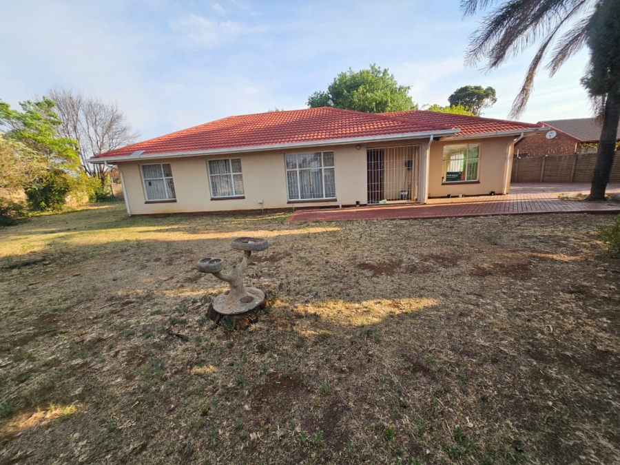 3 Bedroom Property for Sale in Wierda Park Gauteng