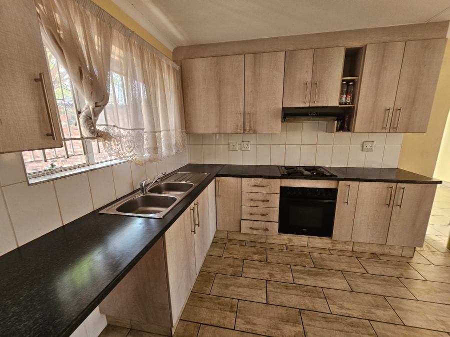 3 Bedroom Property for Sale in Wierda Park Gauteng