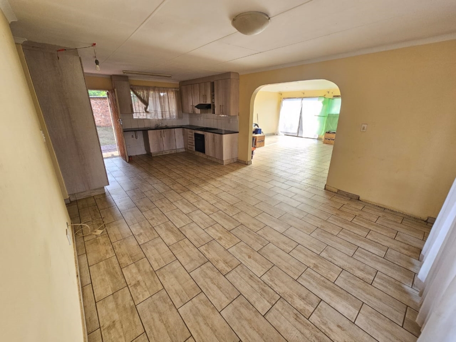 3 Bedroom Property for Sale in Wierda Park Gauteng