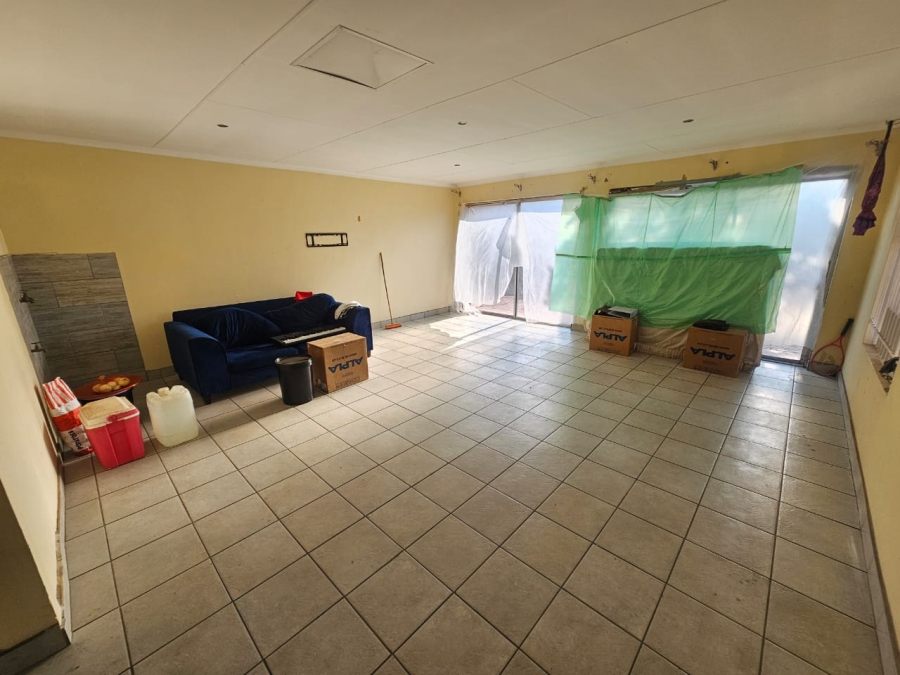 3 Bedroom Property for Sale in Wierda Park Gauteng