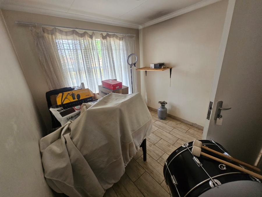 3 Bedroom Property for Sale in Wierda Park Gauteng
