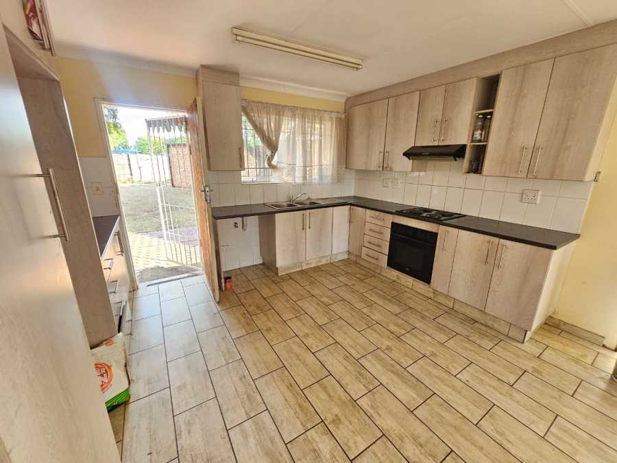 3 Bedroom Property for Sale in Wierda Park Gauteng