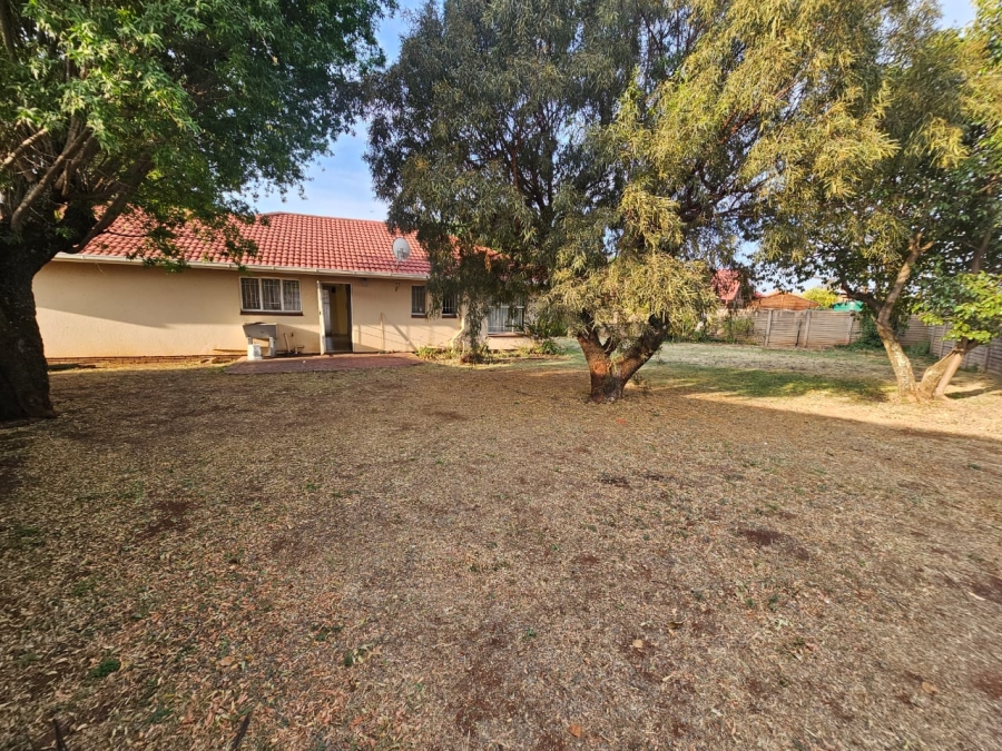 3 Bedroom Property for Sale in Wierda Park Gauteng