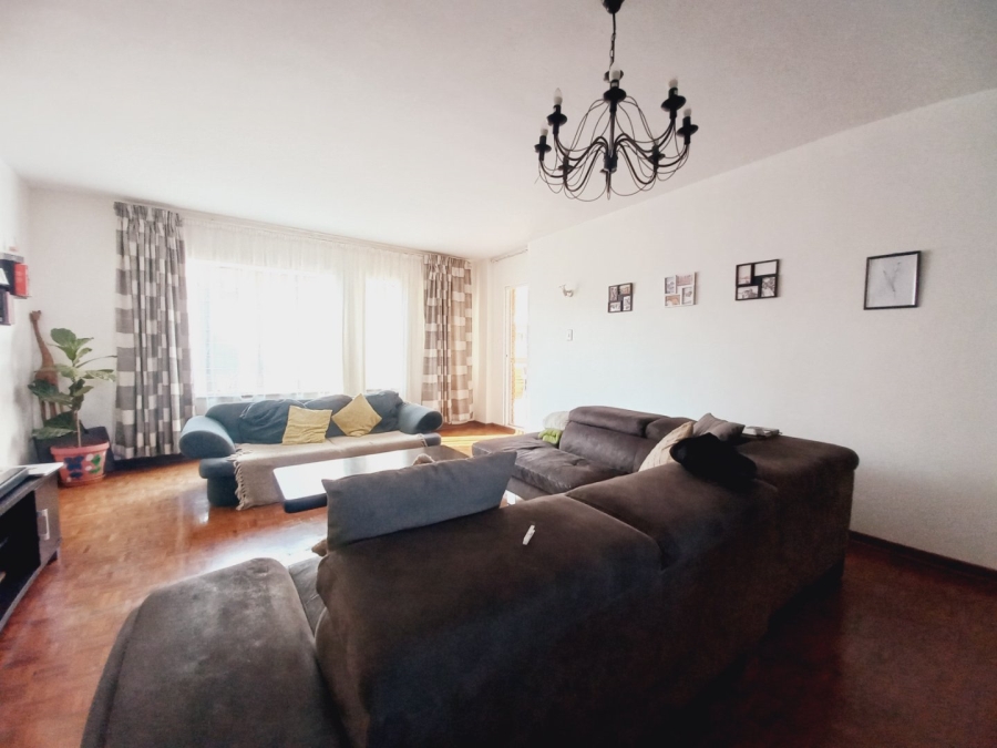 To Let 2 Bedroom Property for Rent in Wychwood Gauteng