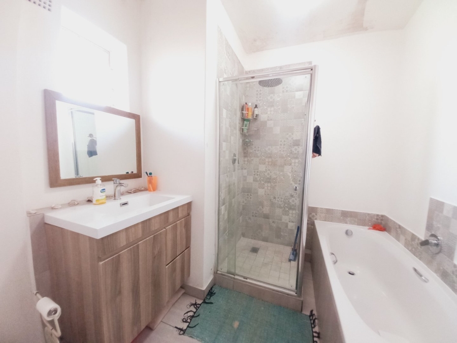 To Let 2 Bedroom Property for Rent in Wychwood Gauteng