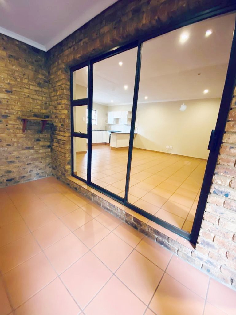 To Let 2 Bedroom Property for Rent in Edenvale Central Gauteng