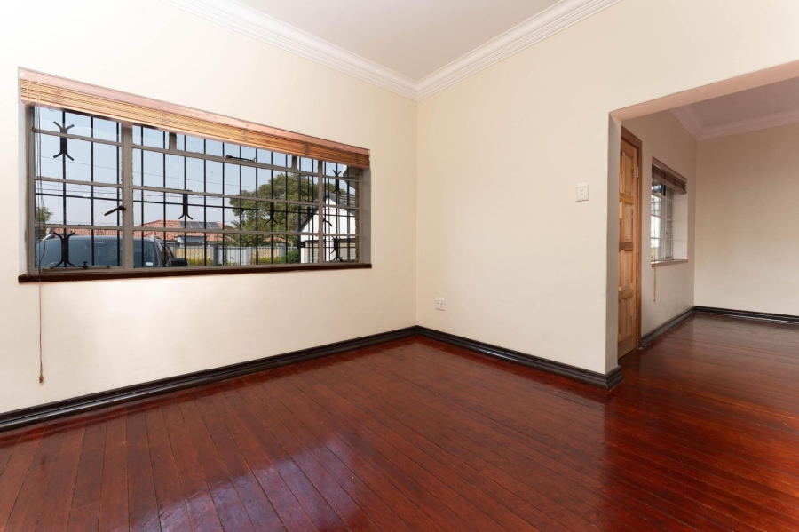 To Let 4 Bedroom Property for Rent in Florida Gauteng