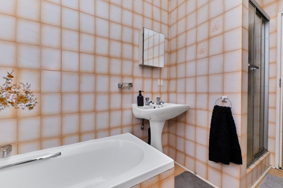 3 Bedroom Property for Sale in Fairland Gauteng