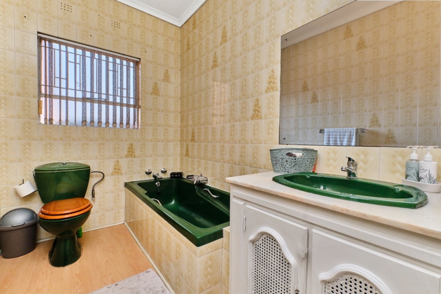 3 Bedroom Property for Sale in Fairland Gauteng