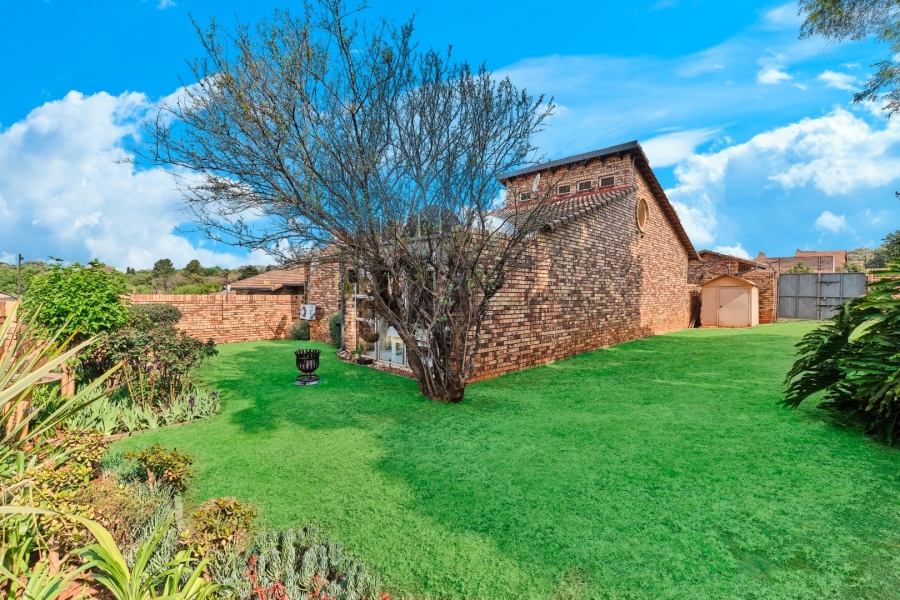 3 Bedroom Property for Sale in Fairland Gauteng