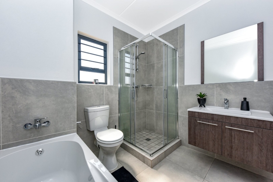 3 Bedroom Property for Sale in North Riding Gauteng