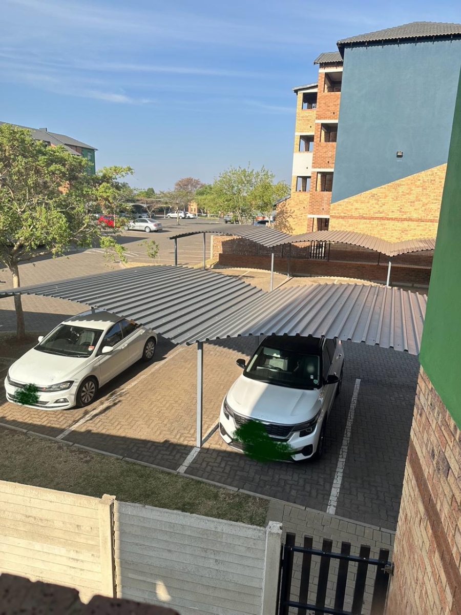2 Bedroom Property for Sale in Heuweloord Gauteng