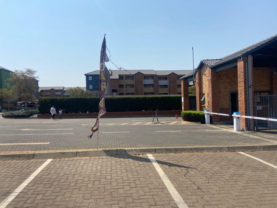 2 Bedroom Property for Sale in Heuweloord Gauteng