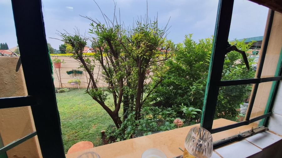 4 Bedroom Property for Sale in Hesteapark Gauteng