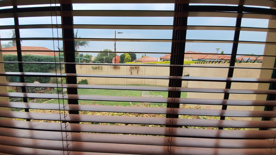 4 Bedroom Property for Sale in Hesteapark Gauteng