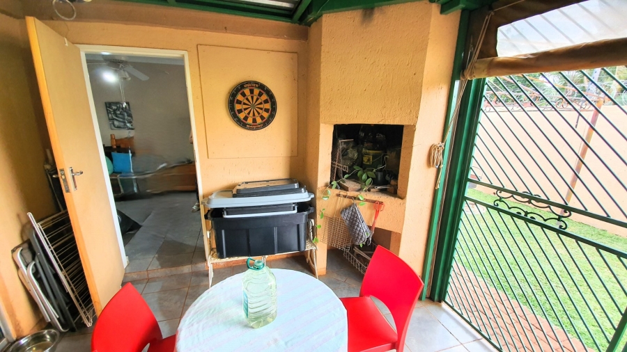 4 Bedroom Property for Sale in Hesteapark Gauteng