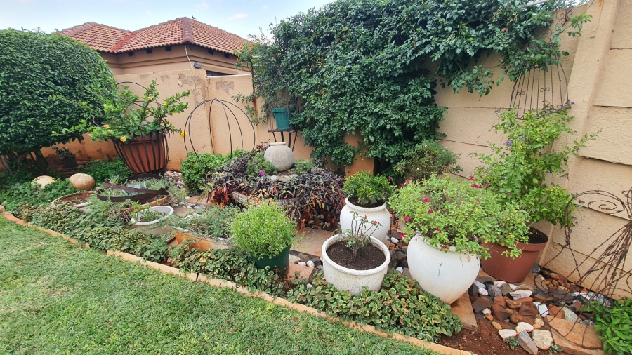4 Bedroom Property for Sale in Hesteapark Gauteng