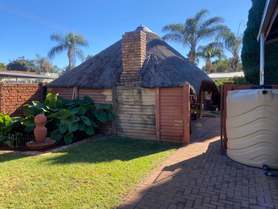4 Bedroom Property for Sale in The Orchards Gauteng